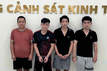 Lộ danh tính nhóm sang chiết hóa chất thành nước giặt giả quy mô lớn ở TPHCM