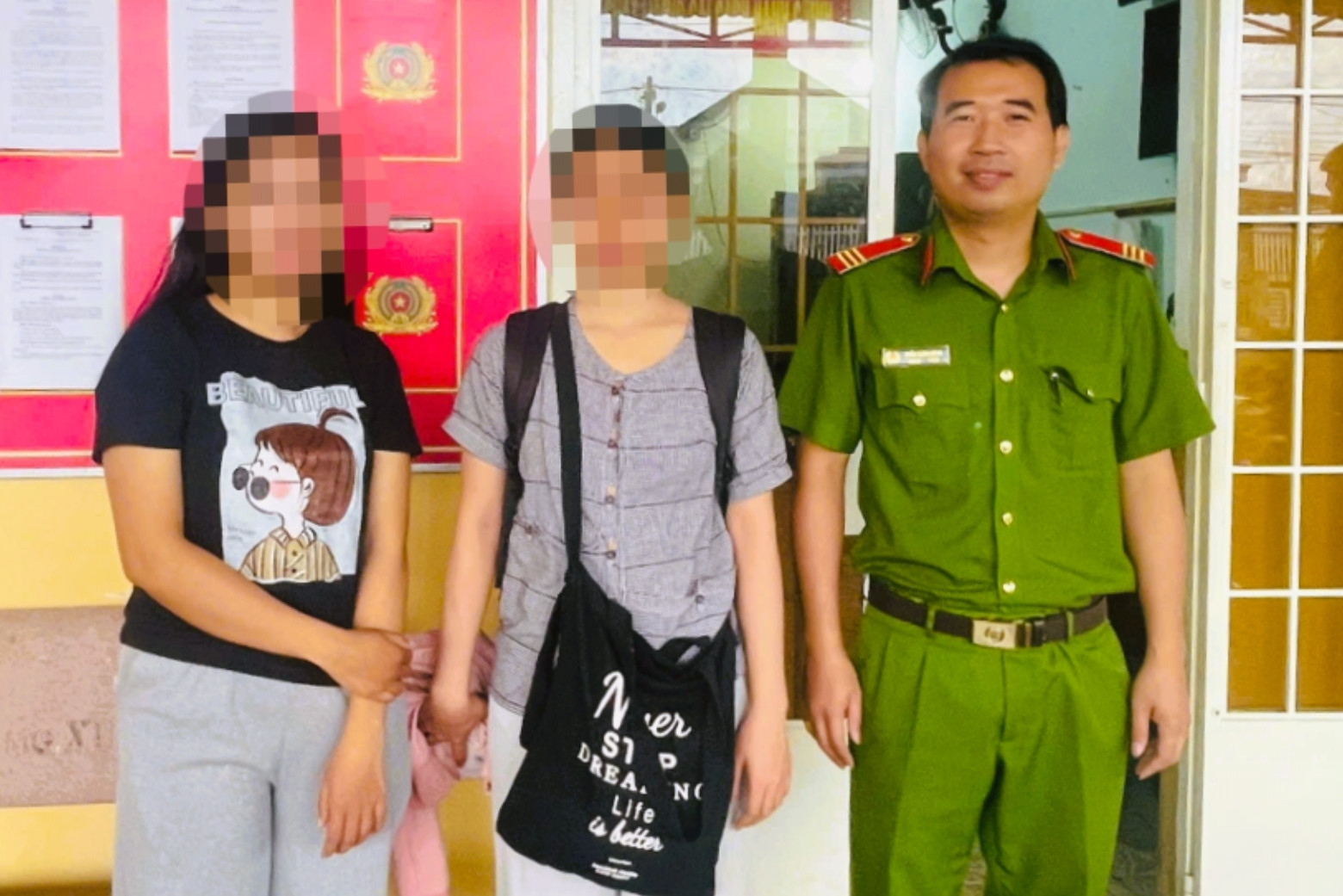 Phá án giải cứu nữ sinh, Trung tá công an bị kẻ lừa đảo dọa ‘cho về vườn'