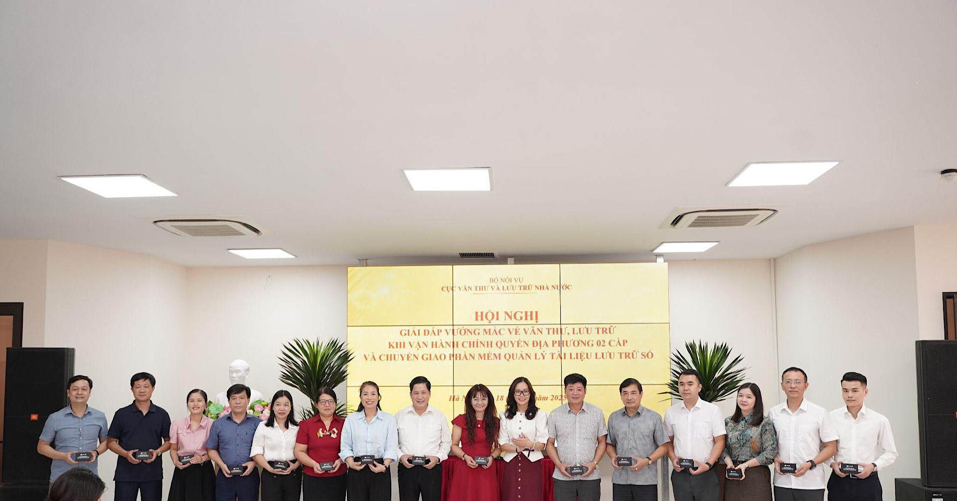 Tập đoàn FPT tham gia gỡ vướng về văn thư, thúc đẩy lưu trữ số quốc gia