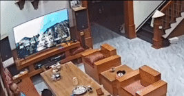 Camera ghi cảnh người đàn ông ở Ninh Bình bị đánh gục ngay tại nhà