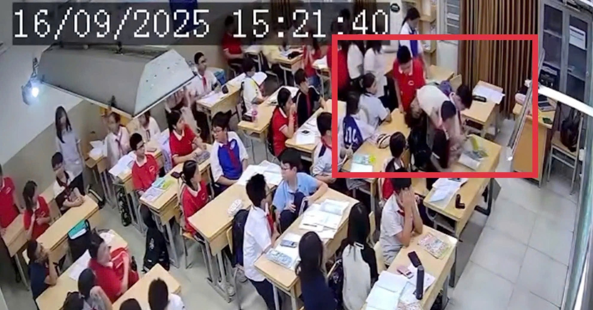 Hiệu trưởng lên tiếng vụ học sinh túm tóc, ấn đ...