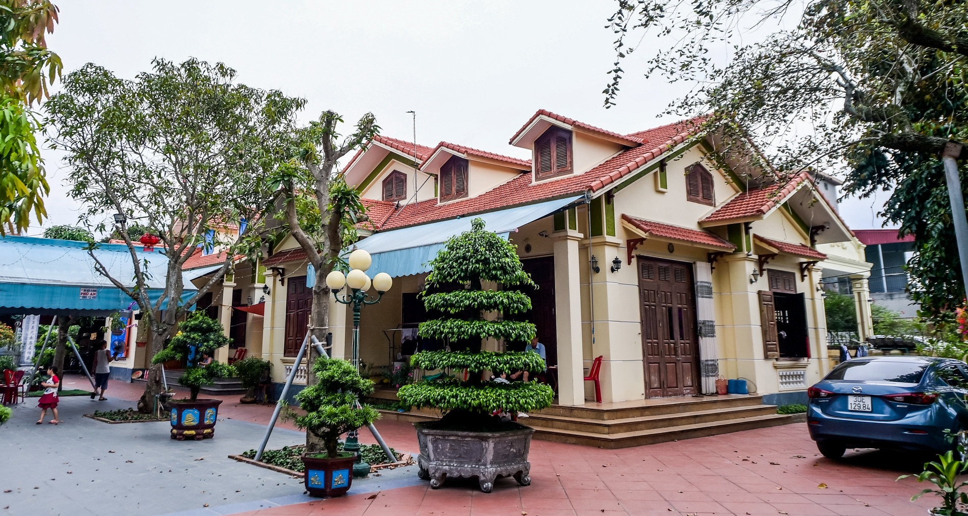 Lý do 4 anh em trai xây 4 ngôi nhà giống nhau trên cùng mảnh đất ở Ninh Bình