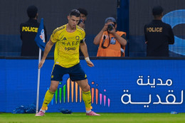 Ronaldo ghi bàn thứ 945, Al Nassr thắng trận tưng bừng