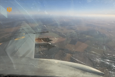 Video máy bay Ukraine không chiến với tên lửa hành trình Nga