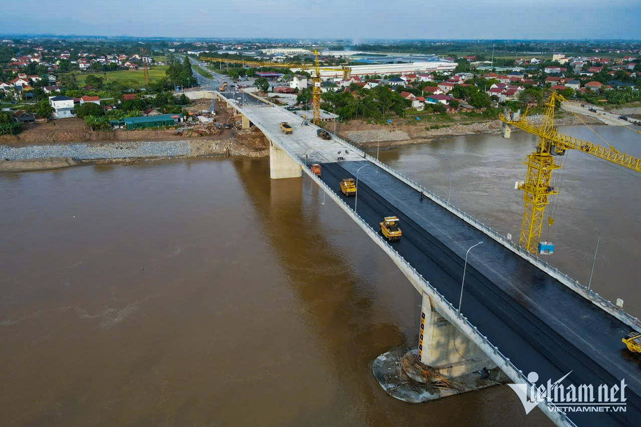 w cau phong chau 33 550.jpg