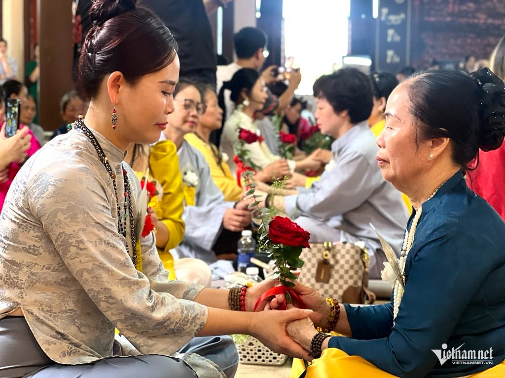 W-Nghi thuc cai hoa hong.jpg