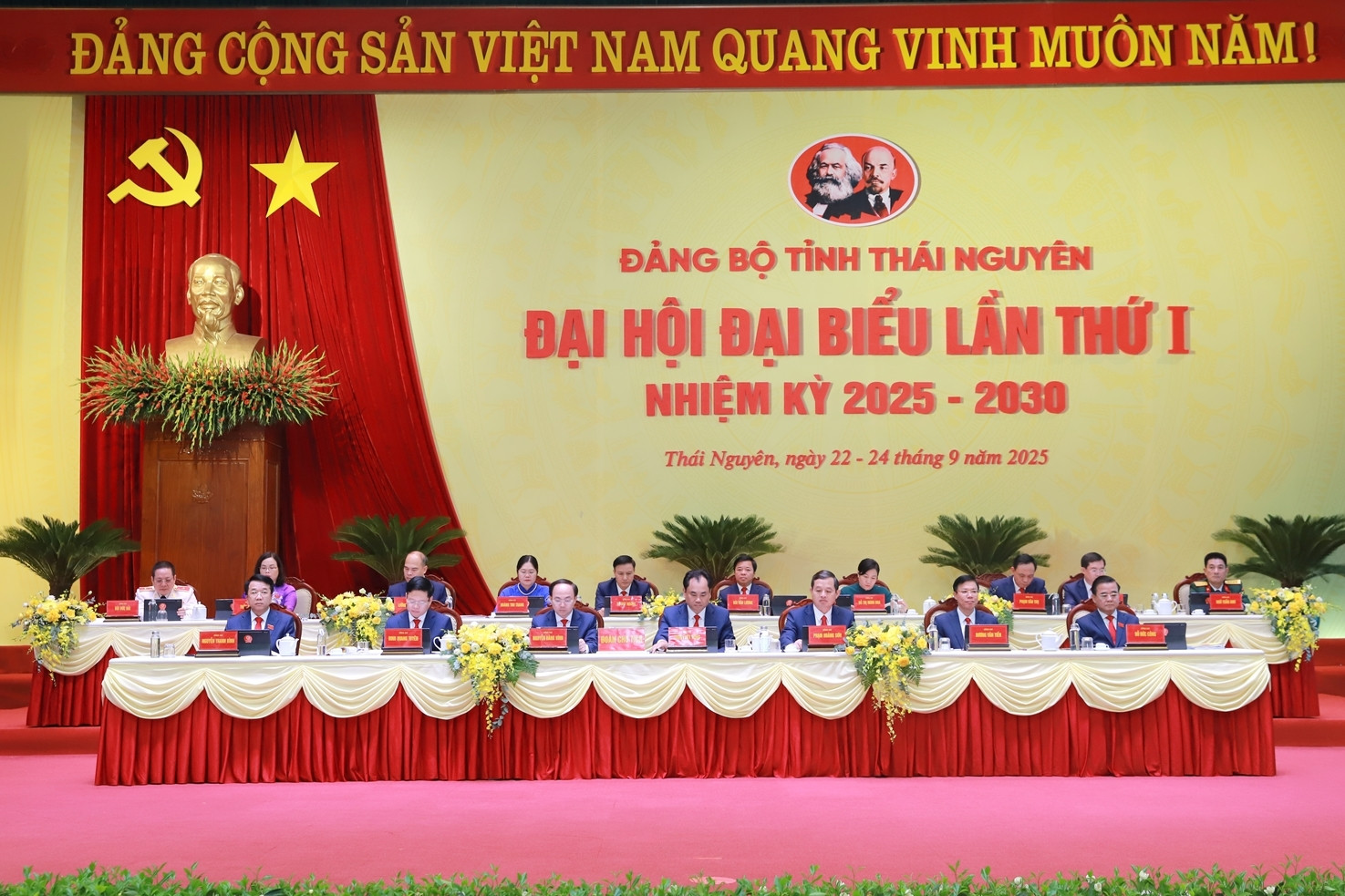 446 đại biểu tham dự phiên trù bị Đại hội Đảng bộ tỉnh Thái Nguyên lần thứ nhất