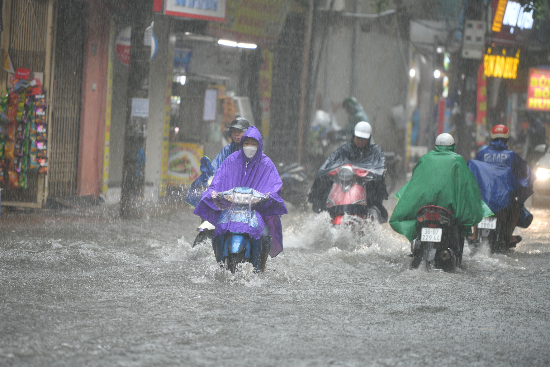 Bản tin sáng 22/9: Miền Bắc mưa vượt đến 30%, Biển Đông bước vào cao điểm bão;