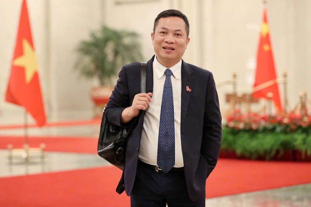 Anh Sam_Top.jpg