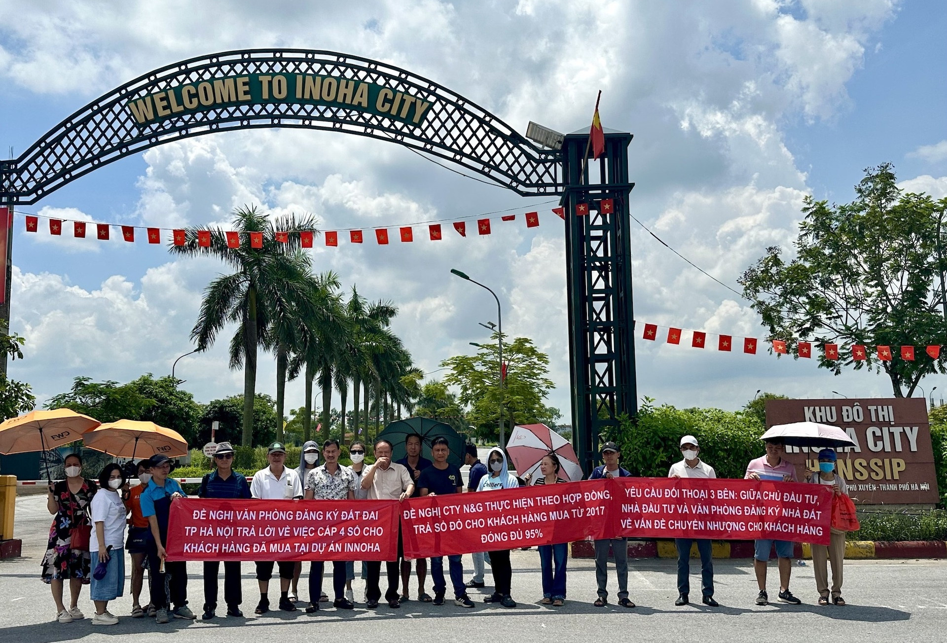 Bỏ tiền tỷ mua đất Hà Nội: Nhiều năm xanh cỏ, sổ đỏ chưa thấy đâu