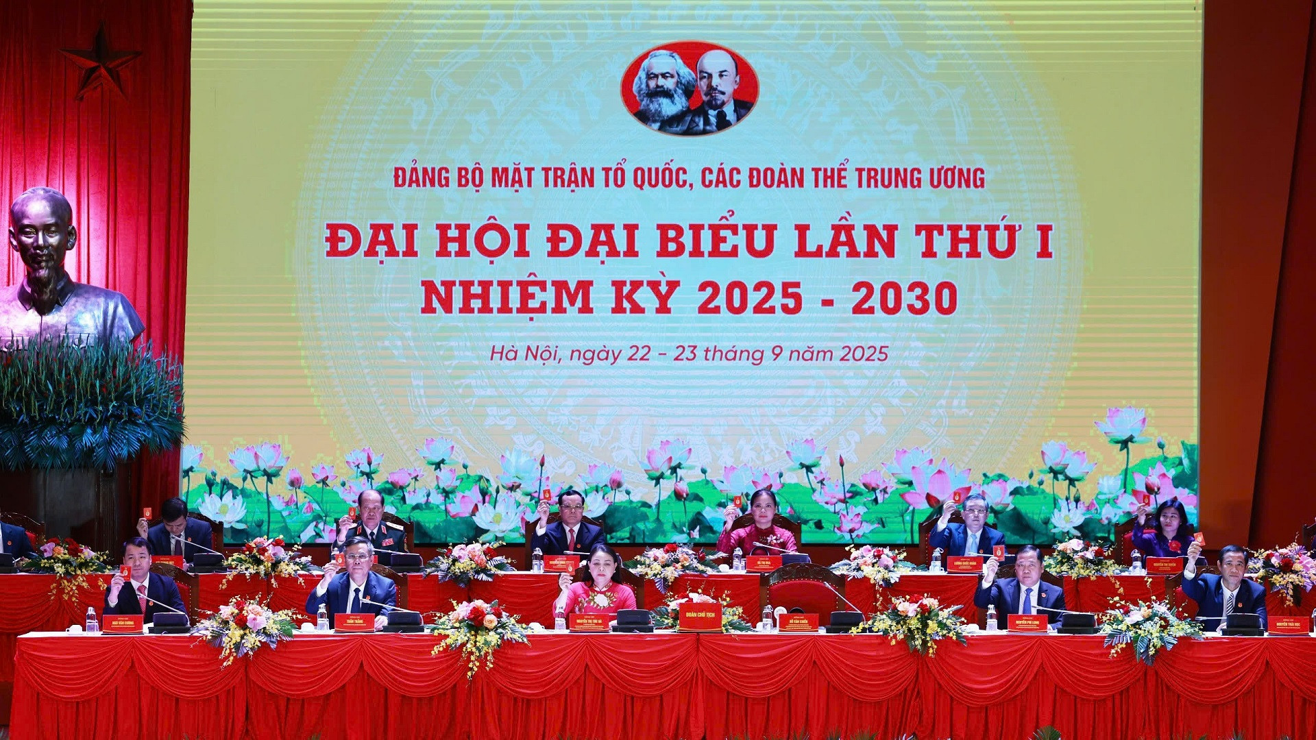 Dai hoi dai bieu.jpg