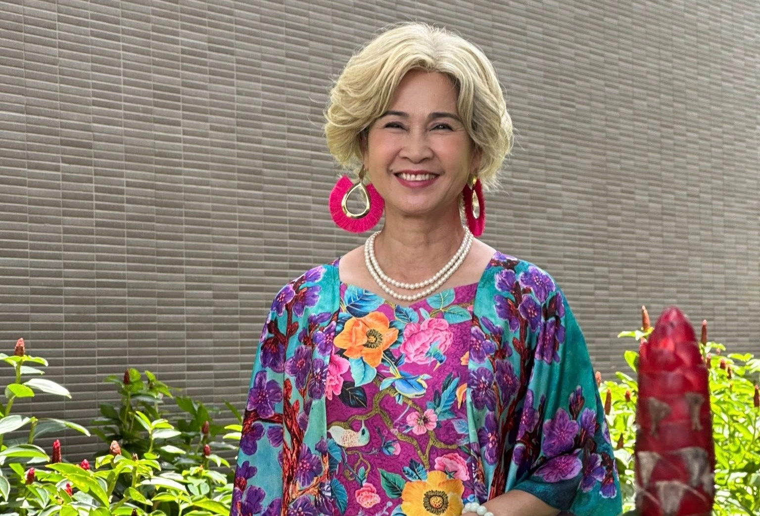 Nhan sắc không nhận ra của NSND Lan Hương, Mai Phương Thuý đẹp buồn