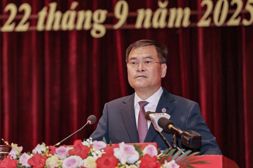 Ông Bùi Văn Khắng được bầu làm Chủ tịch tỉnh Quảng Ninh