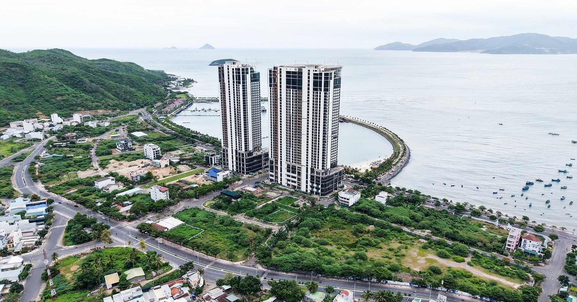 Phó Thủ tướng chỉ đạo xử lý loạt dự án sai phạm, tồn đọng ở Khánh Hòa