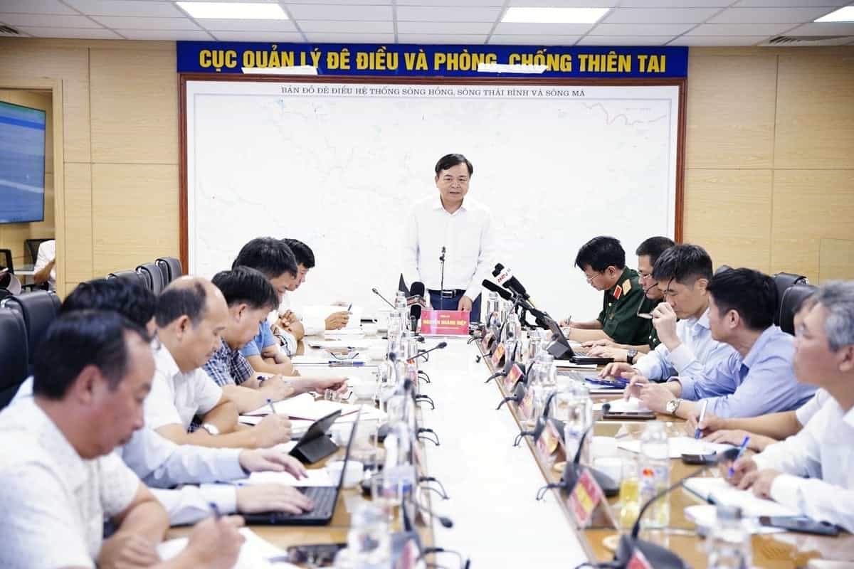 Siêu bão Ragasa: Huy động 6 máy bay sẵn sàng tham gia ứng cứu