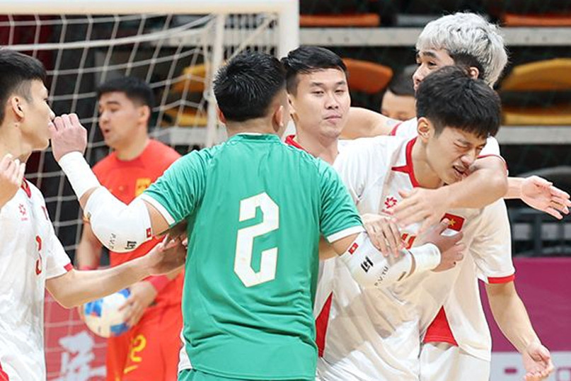 Tuyển futsal Việt Nam thắng Trung Quốc 7-2 ở giải châu Á