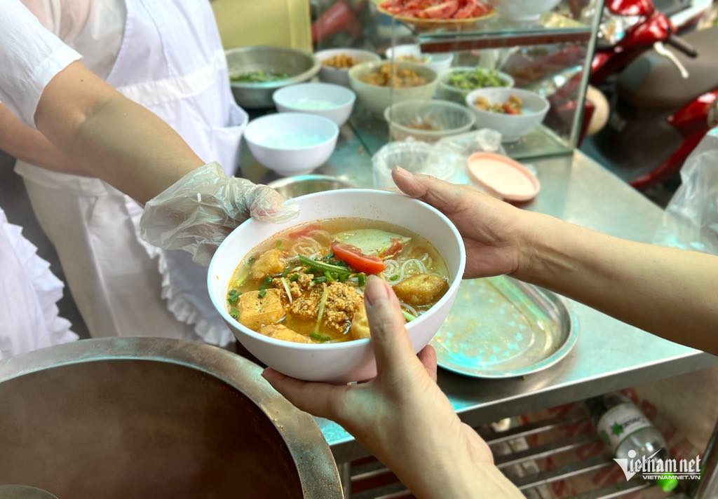W-Bun rieu chay 1.jpg