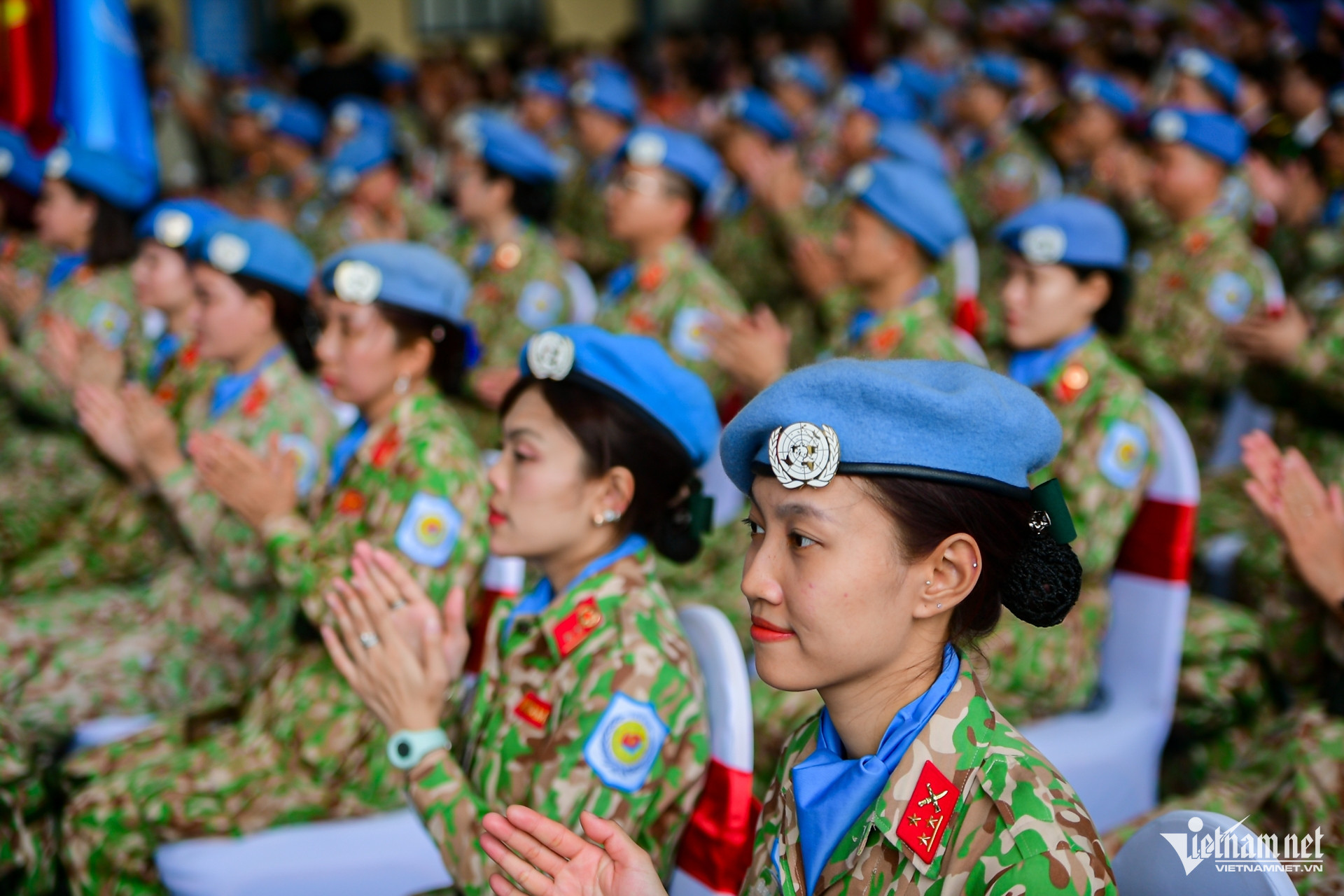 W-zelený baret nguyen odstín 14.jpg