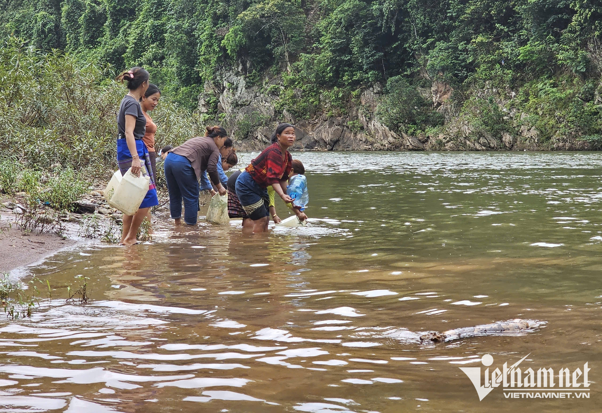 W-nong thon moi 1.jpg