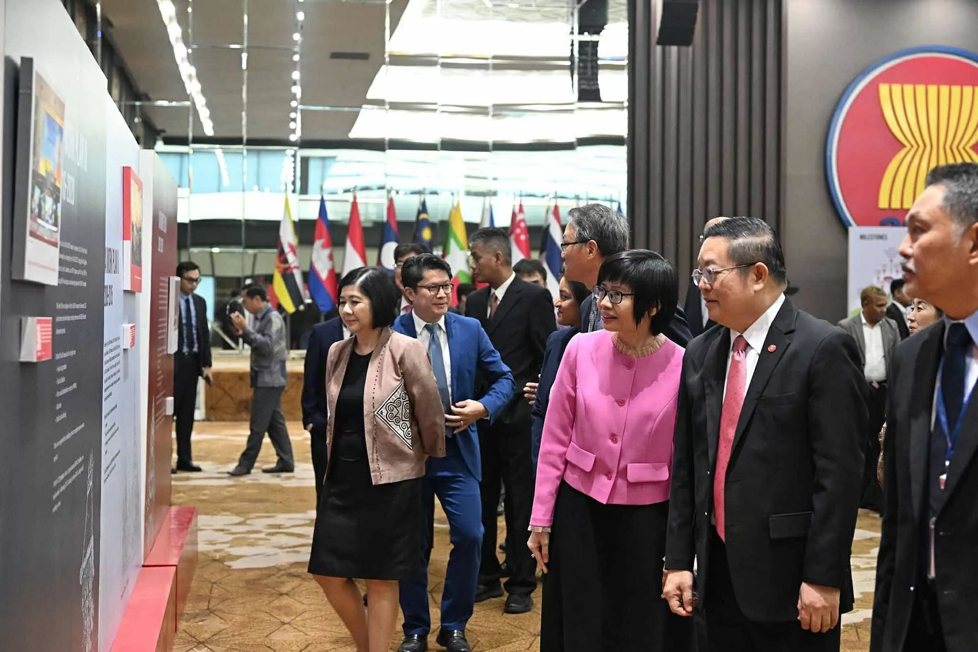 Cột mốc quan trọng trong hành trình thu hẹp khoảng cách phát triển