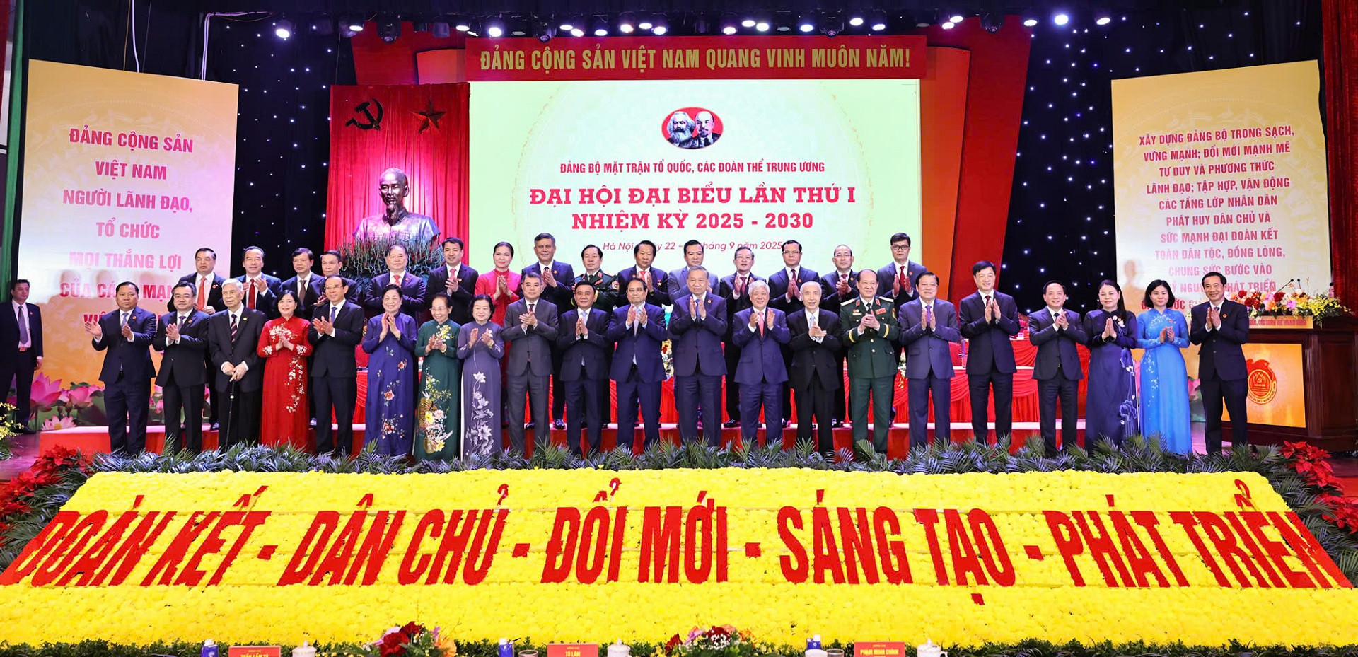Dai hoi.jpg