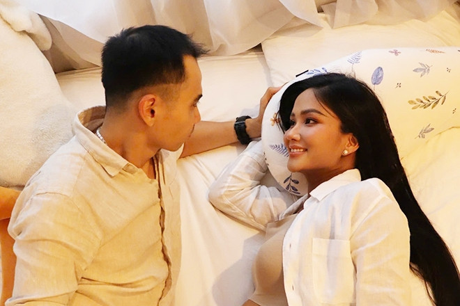 Hoa hậu H'Hen Niê tiết lộ chuyện xúc động về chồng với 'nồi cám heo ngon nhất đời'