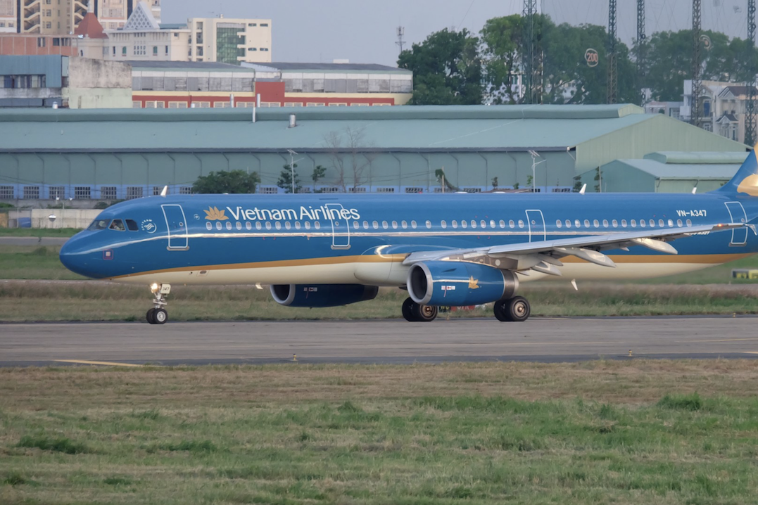 Hủy hàng chục chuyến bay do ảnh hưởng siêu bão Ragasa