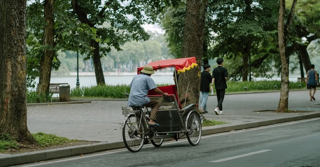 Khách Tây bị 'chặt chém' 1,2 triệu đồng khi thăm phố cổ Hà Nội bằng xích lô
