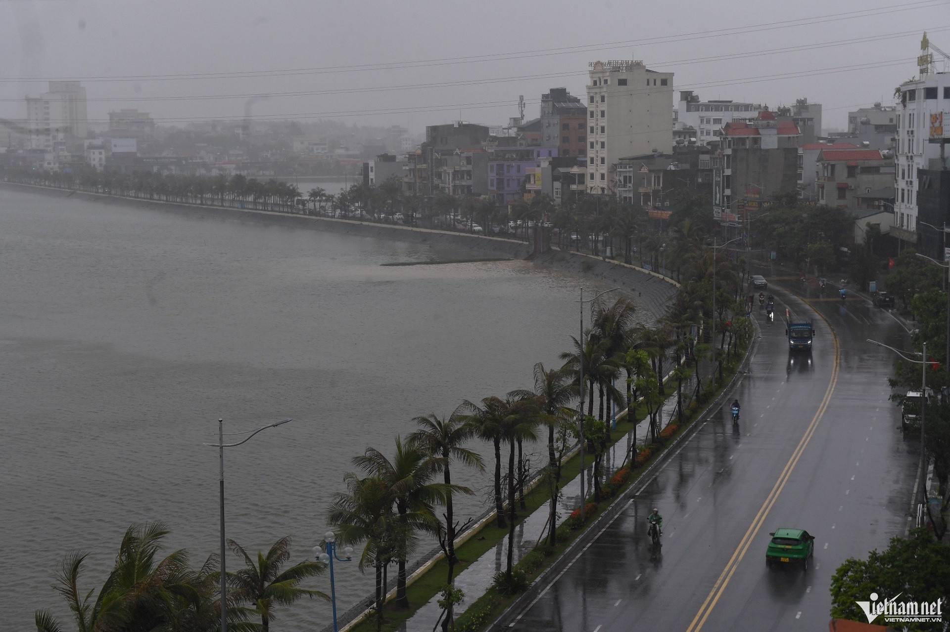 Mưa Quảng Ninh.jpg