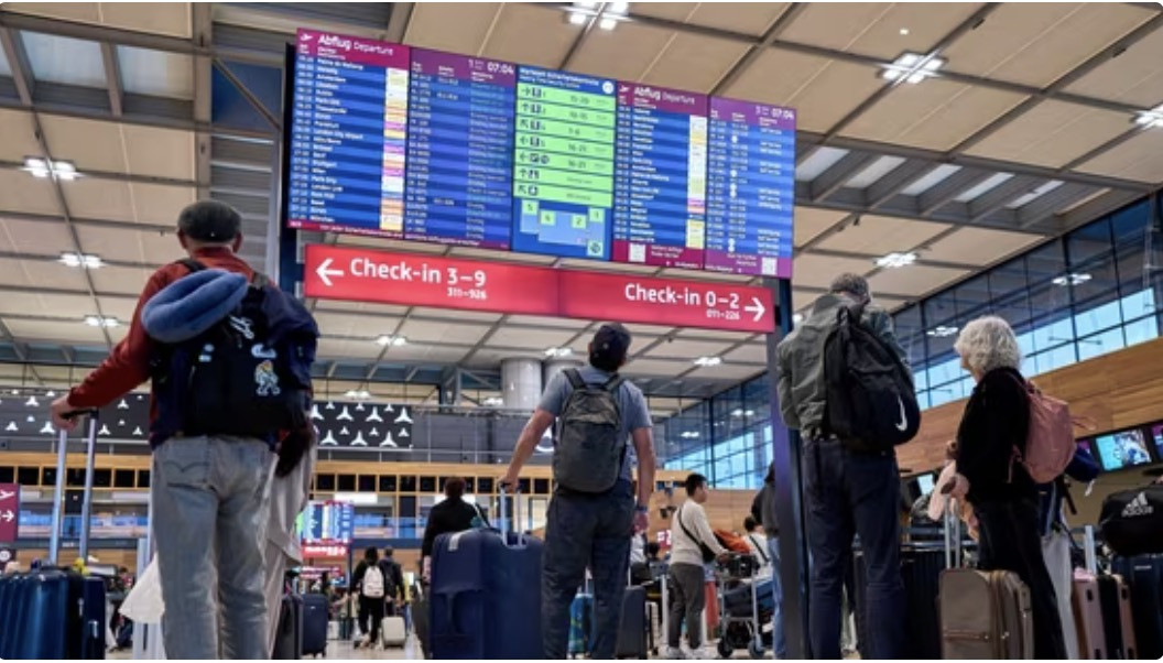 UAV cỡ lớn đột ngột xuất hiện, Đan Mạch và Na Uy bắt buộc đóng cửa sân bay