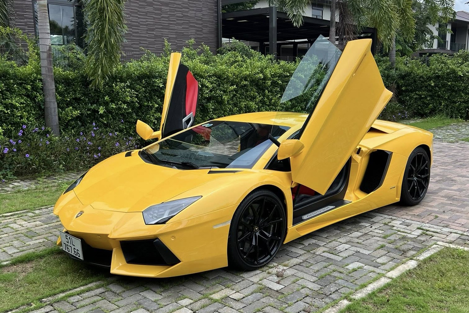 Siêu xe Lamborghini từng của tập đoàn Novaland rao bán, đi 13 năm lỗ 13 tỷ đồng
