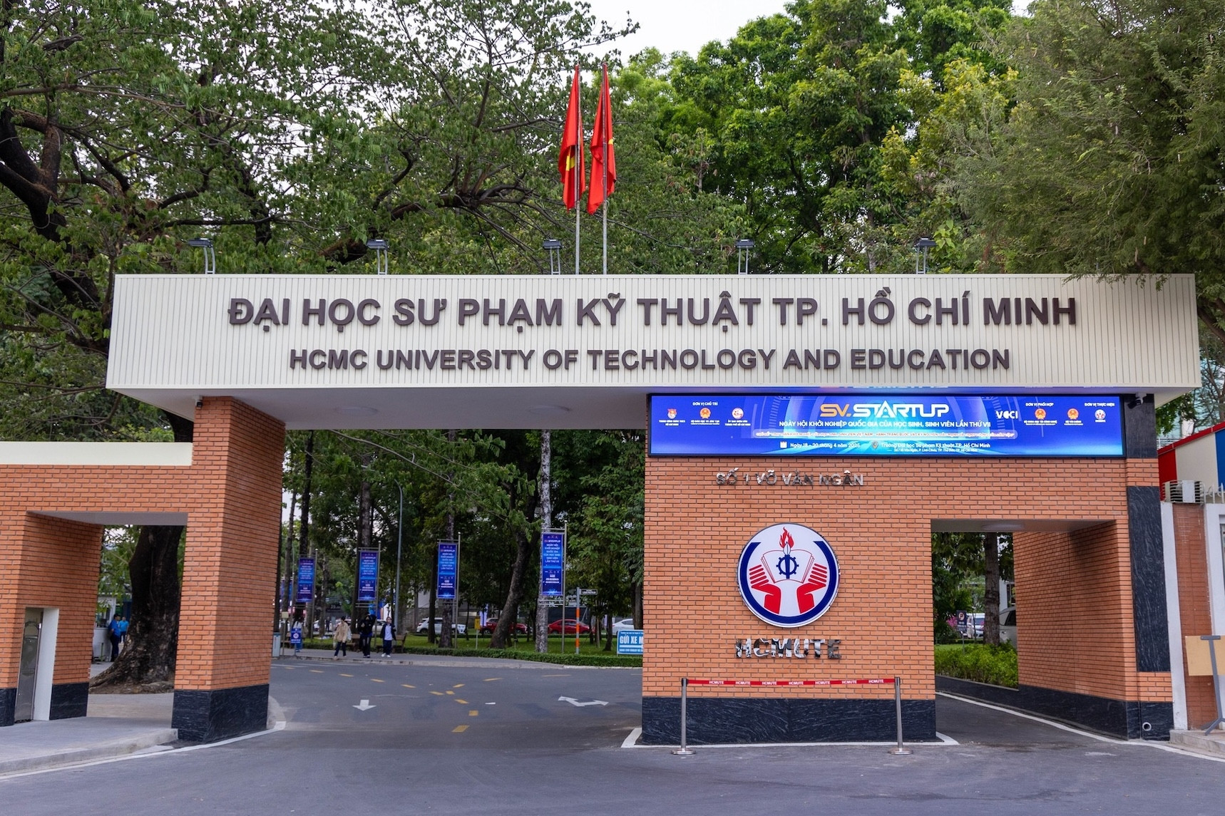Thêm một trường đại học công lập có doanh thu nghìn tỷ