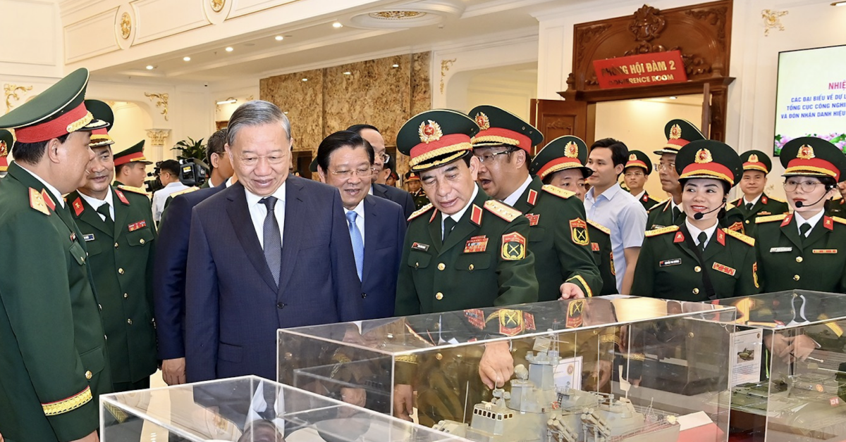Tổng Bí thư: Quân đội phát triển năng lực tác chiến hiện đại