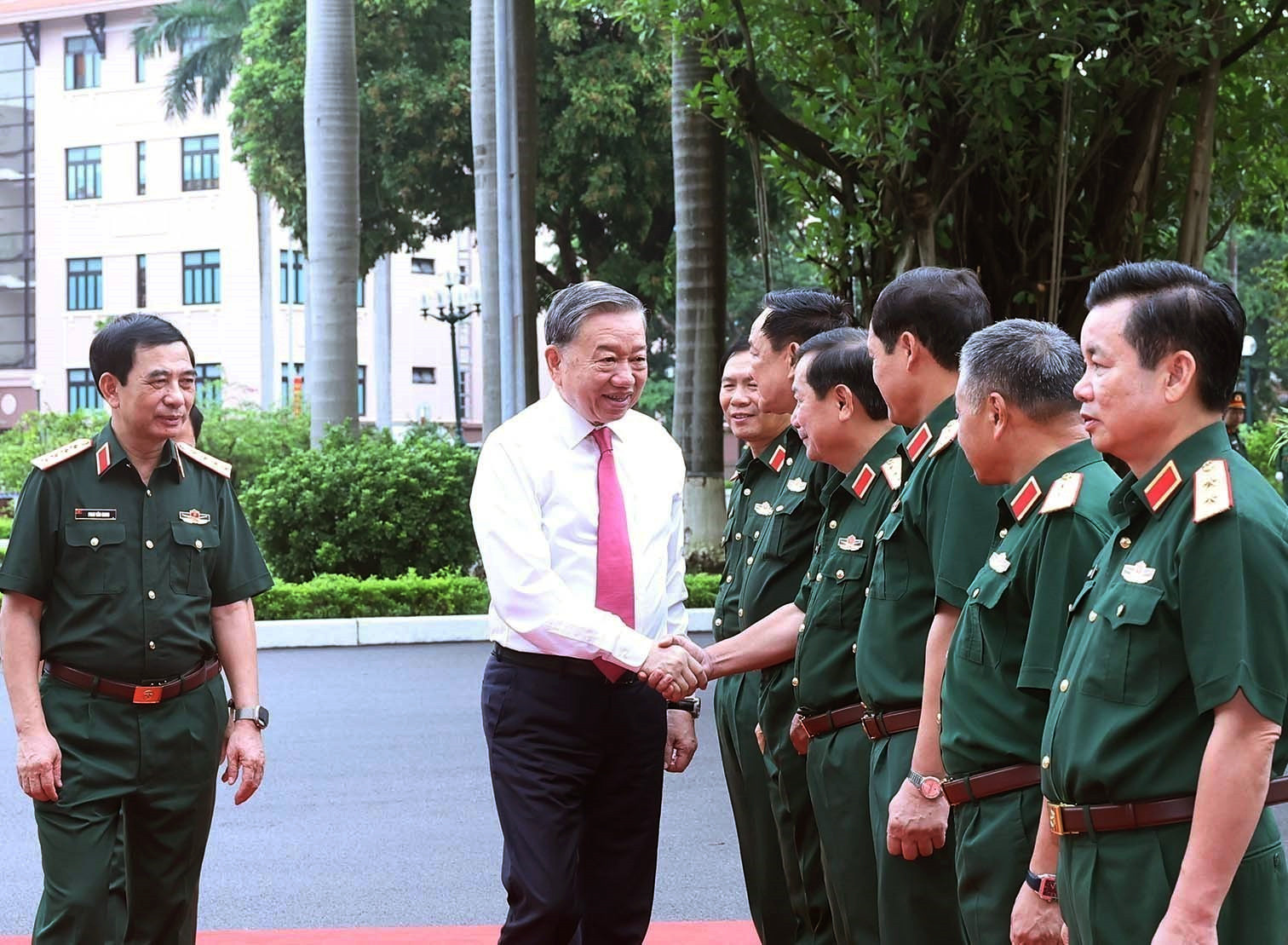 vna potal tong bi thu lam viec voi tong cuc chinh tri quan doi nhan dan viet nam 8166102 1429 1781.jpg