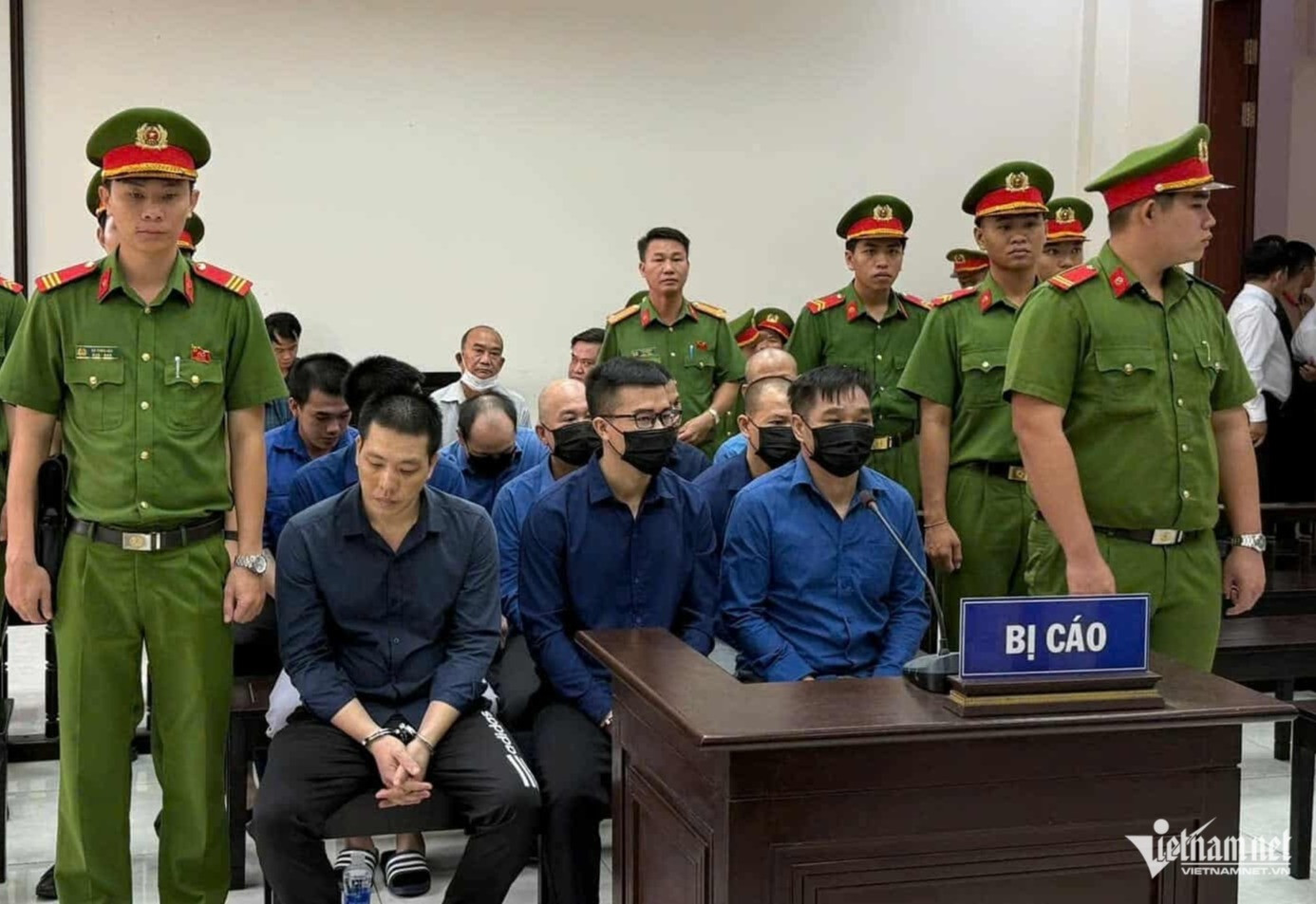 W-cac bi cao vu binh kiem.jpg