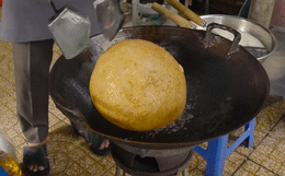 xôi chiên phồng.gif