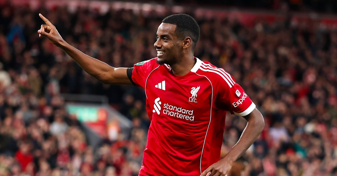 Alexander Isak &amp;apos;mở hàng&amp;apos; bàn thắng cho Liverpool