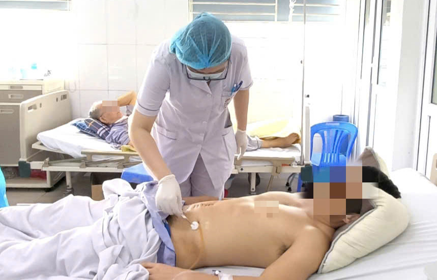 benh nhan hoc xuong.jpg