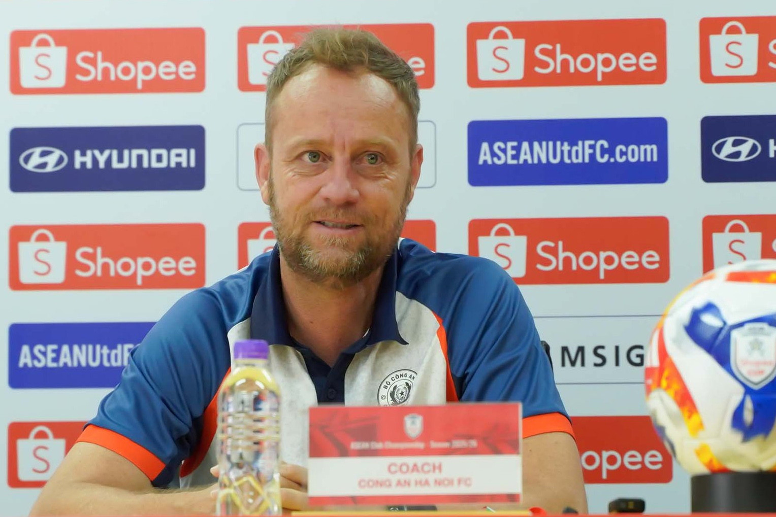 HLV Polking: CAHN không thắng ăn may đội bóng Philippines