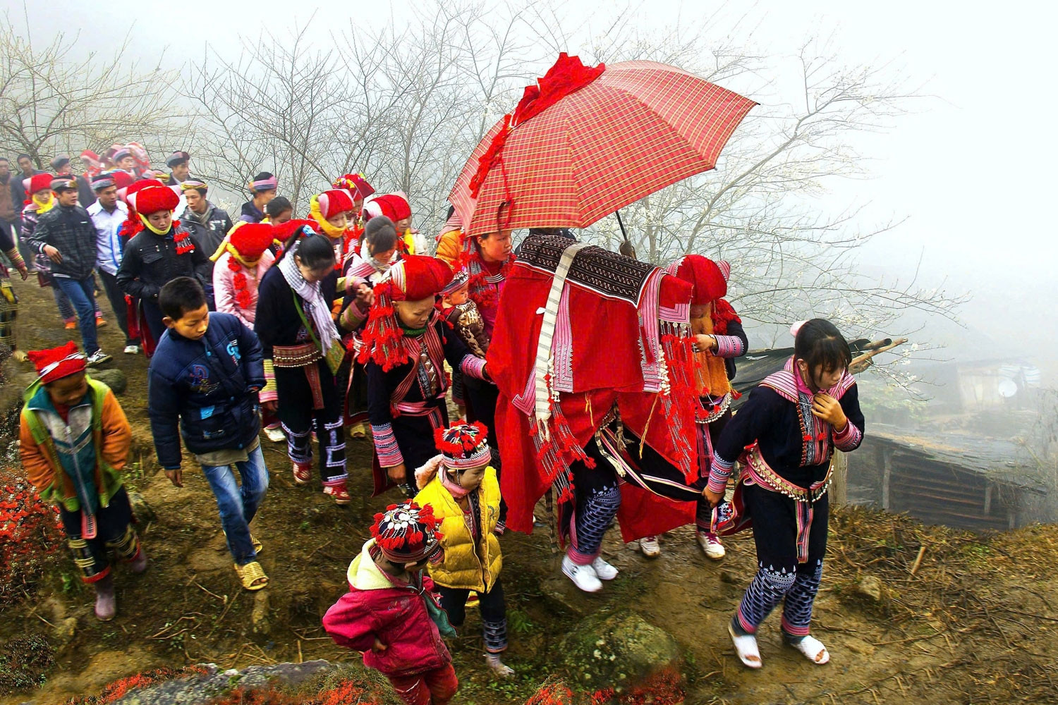 Hơn 170 nghệ nhân đồng bào các dân tộc cùng biểu diễn nghệ thuật đương đại