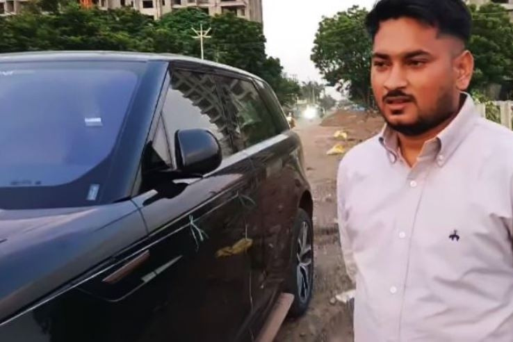 Range Rover lỗi bậc lên xuống, chủ xe giăng biển kêu gọi mọi người đừng mua