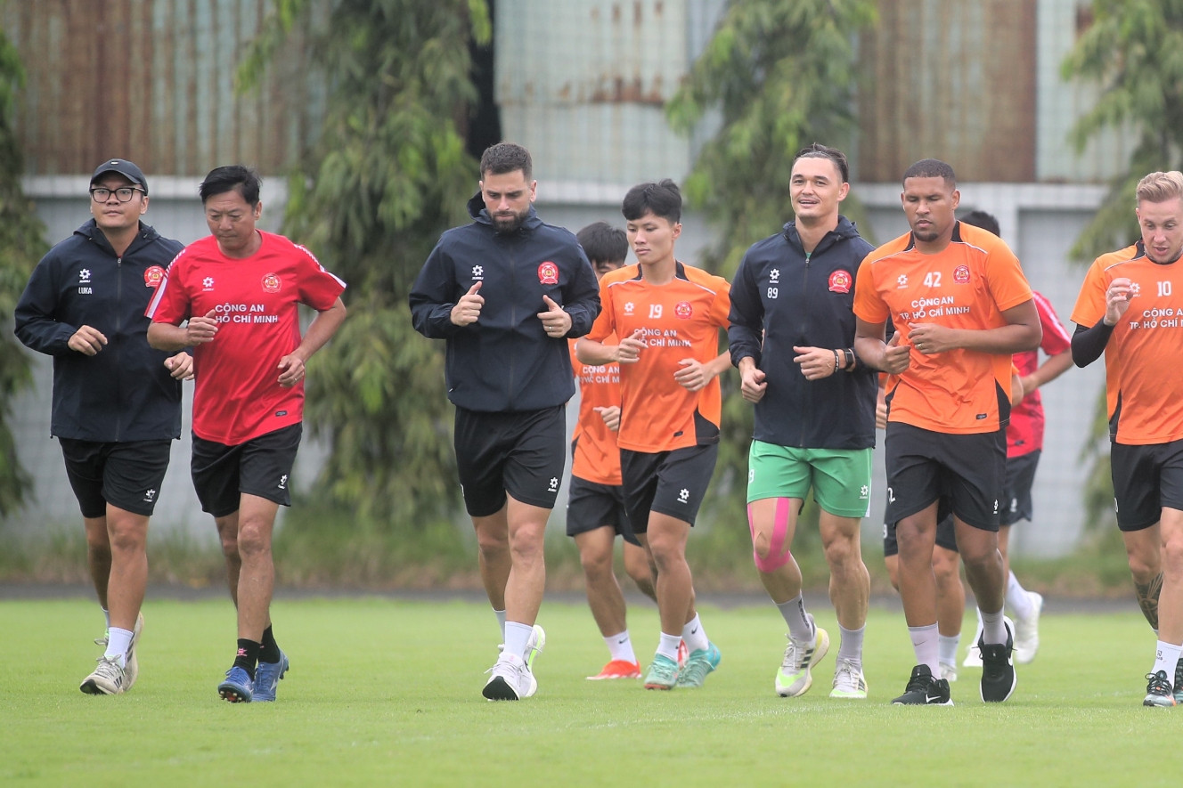 Sacombank đồng hành CLB Bóng đá Công an TP.HCM chinh phục V-League 2025-2026