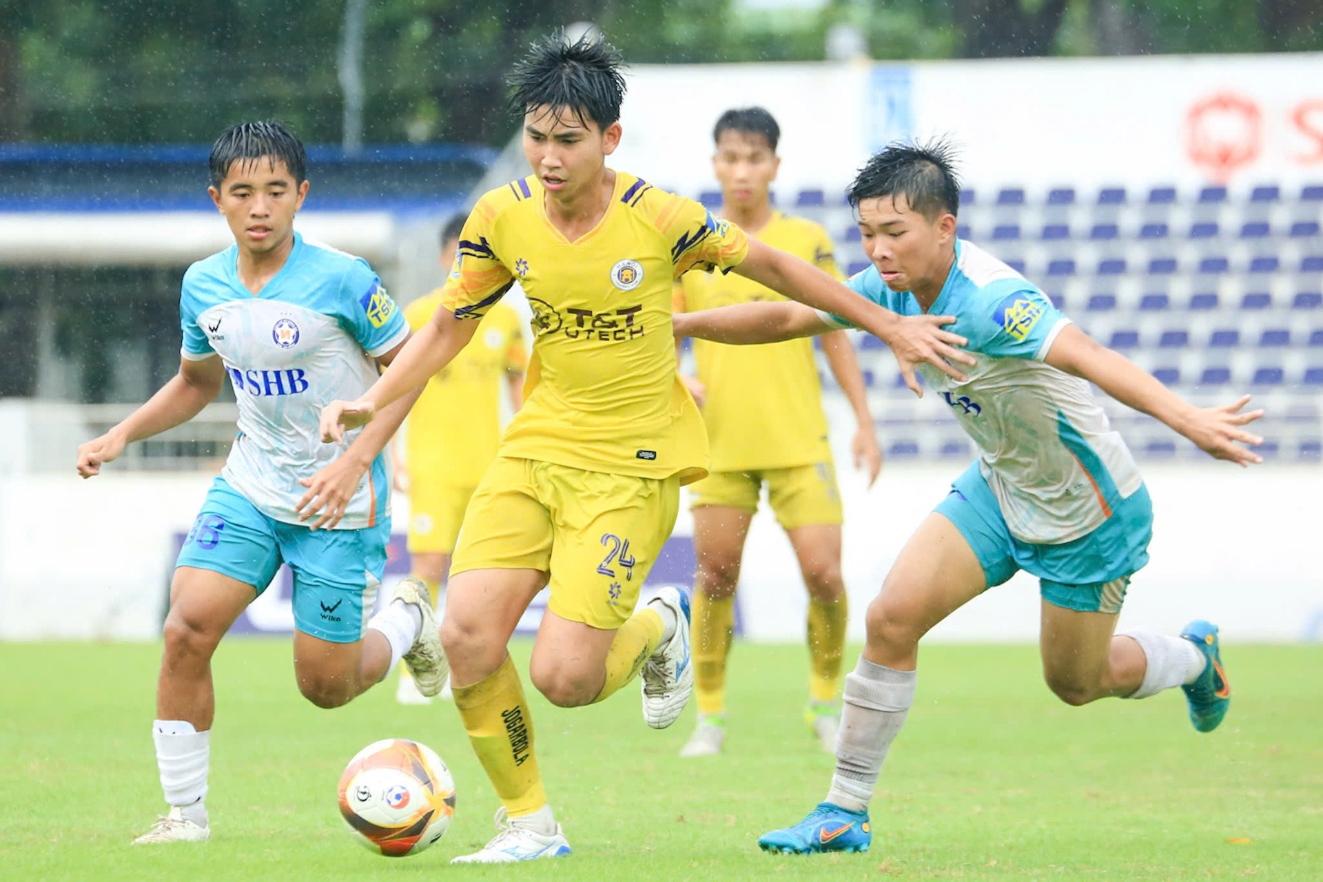 VCK U17 Quốc gia 2025: Hà Nội FC và Nam Định tranh chức vô địch