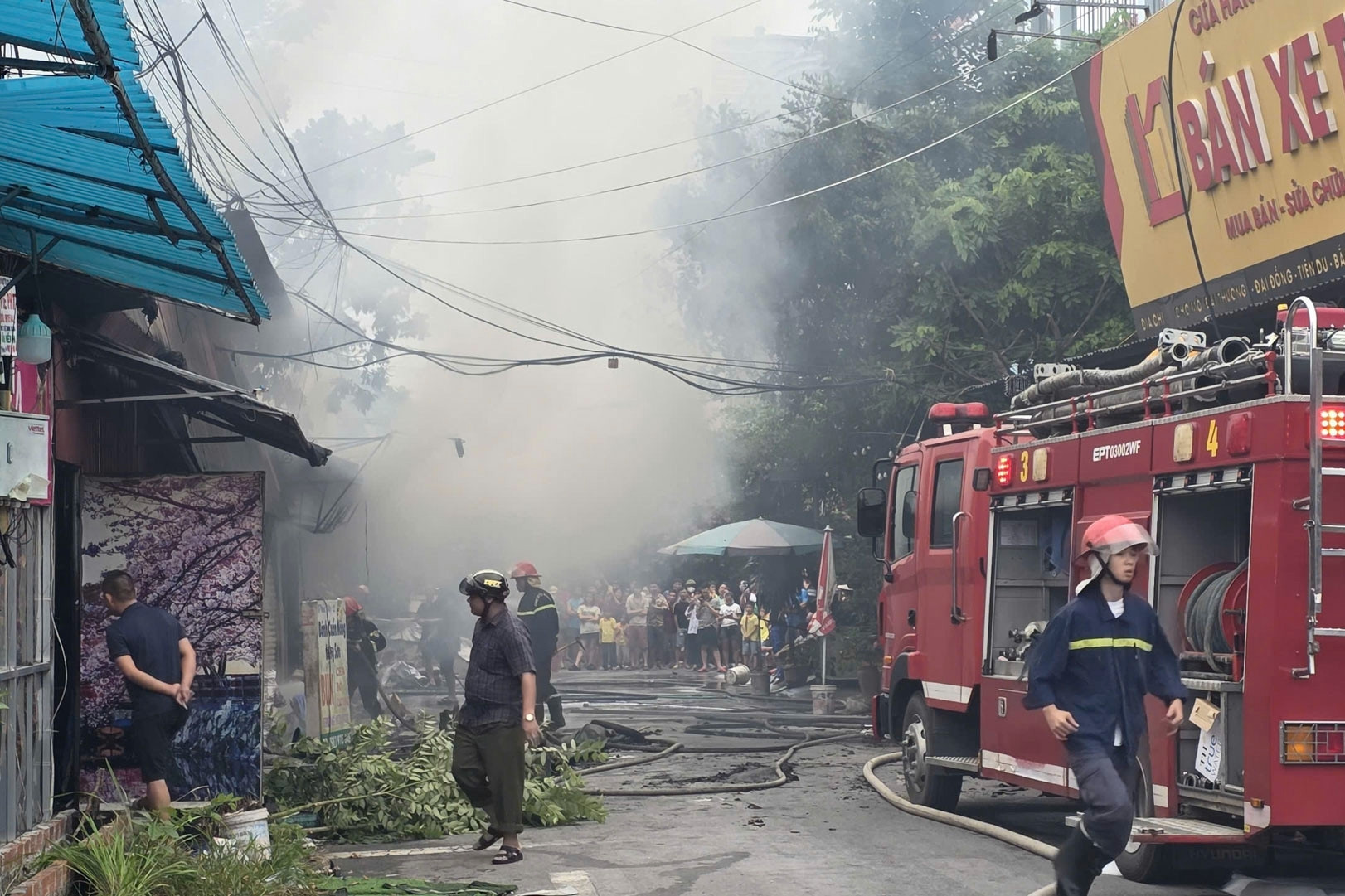 Bản tin cuối ngày 25/9: Cảnh sát phá cửa ki-ốt khống chế đám cháy lớn ở Bắc Ninh