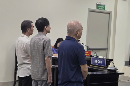 Ca sĩ lừa 'chạy án' tiền tỷ, vị thẩm phán khuyên bị hại làm đơn tố giác