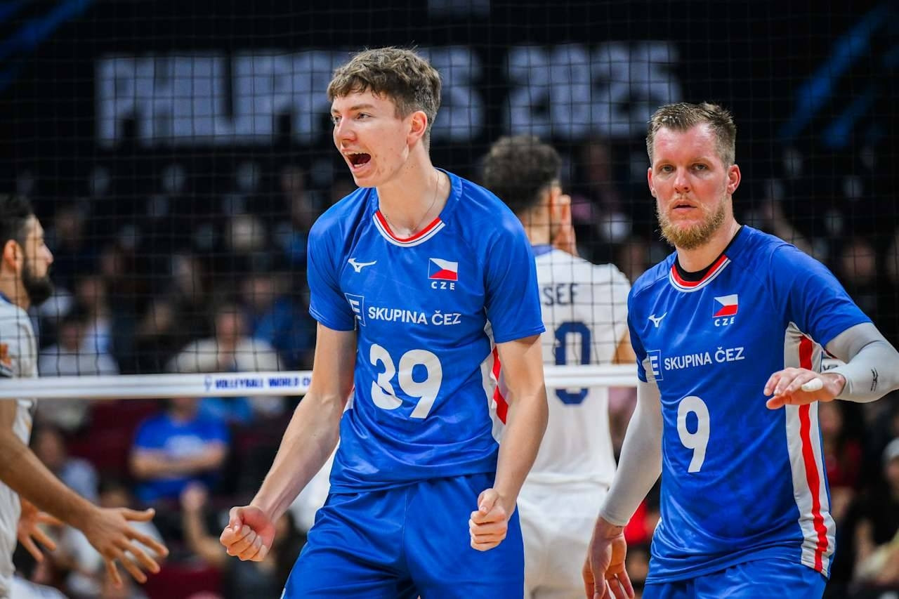 Châu Á sạch bóng, Bulgaria ngược dòng ngoạn mục hạ Mỹ để vào bán kết