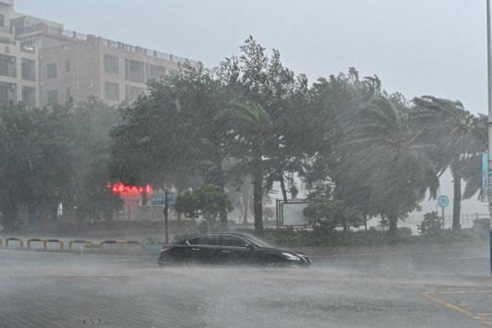 Chùm ảnh thành phố ven biển Trung Quốc hứng chịu sức tàn phá của bão Ragasa