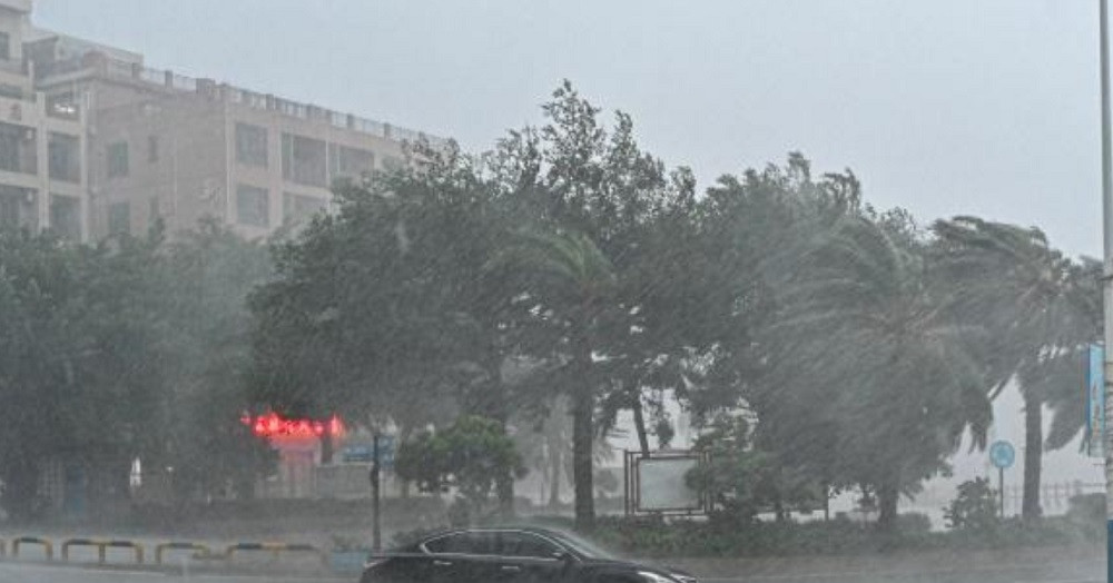 Chùm ảnh thành phố ven biển Trung Quốc hứng chịu sức tàn phá của bão Ragasa