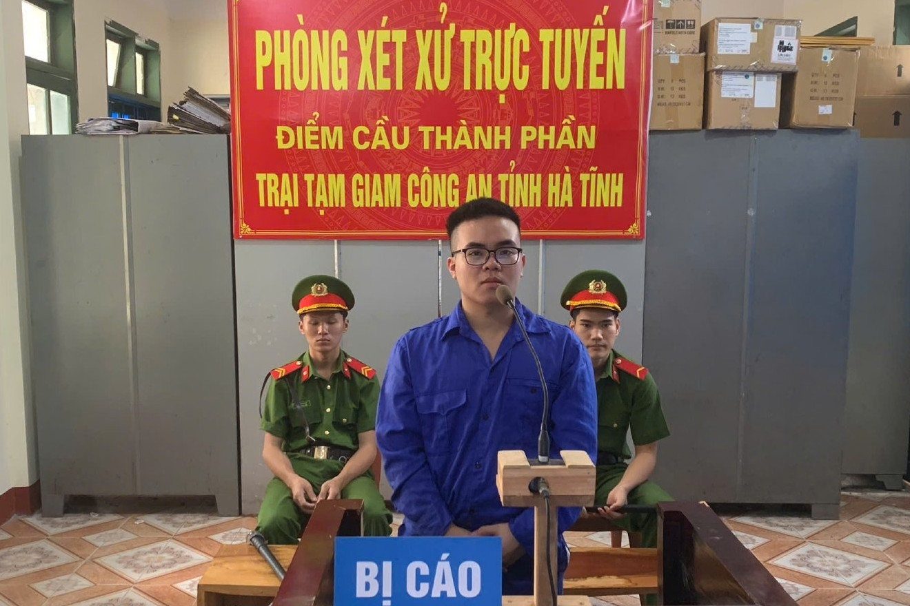 Đánh cắp thông tin công dân, cựu sinh viên công nghệ 21 tuổi lĩnh án tù