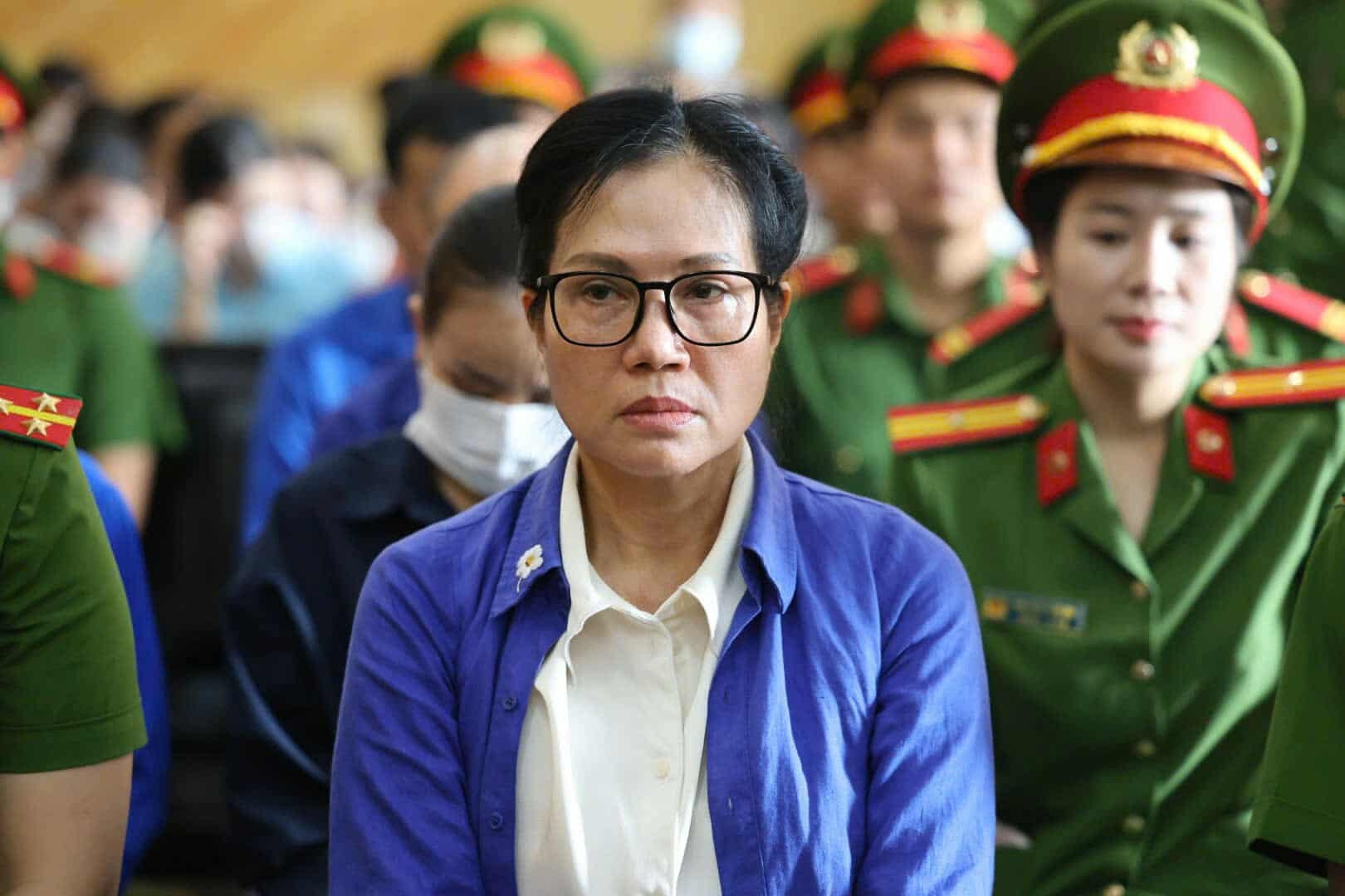 Dập 'chui' 6.255 lượng vàng miếng độc quyền, sáng nay cựu Tổng giám đốc SJC hầu tòa